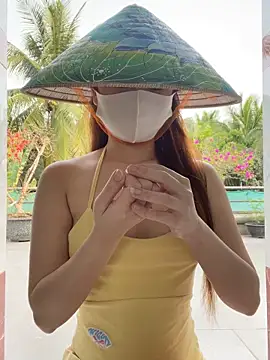 BabyThree  online show from February 24, 9:07 am