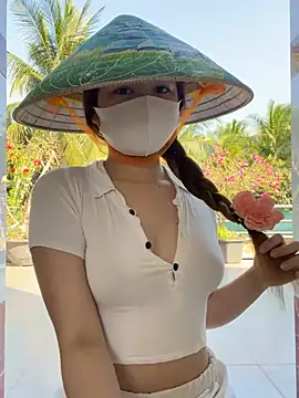 BabyThree  online show from March 21, 8:41 am