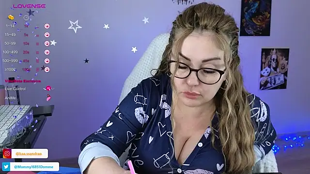 Snapshot of misskaassandraa chatting on February 18, 3:32 pm misskaassandraa online show from February 18, 3:32 pm