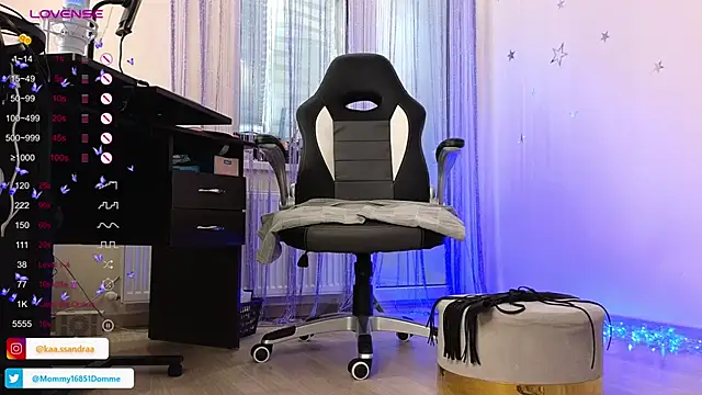 Snapshot of misskaassandraa chatting on March 18, 10:25 am misskaassandraa online show from March 18, 10:25 am