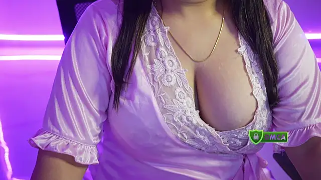 Snapshot of only_aleesha chatting on October 17, 8:11 pm only aleesha online show from October 17, 8:11 pm