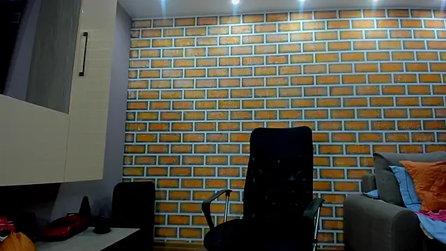 Snapshot of hottitsAnna chatting on February 20, 2:24 pm hottitsAnna online show from February 20, 2:24 pm