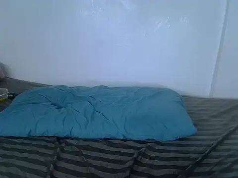 Snapshot of laetitia_ chatting on November 5, 12:32 am laetitia online show from November 5, 12:32 am