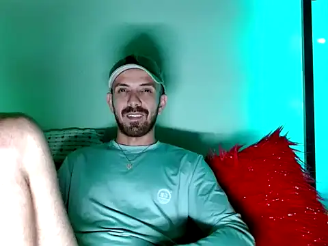 Snapshot of Tomas_Tylor chatting on April 28, 2:27 am Tomas Tylor online show from April 28, 2:27 am