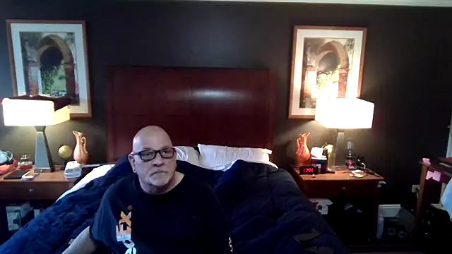 Snapshot of --JimmyJamzs-- chatting on December 18, 4:46 pm --JimmyJamzs-- online show from December 18, 4:46 pm