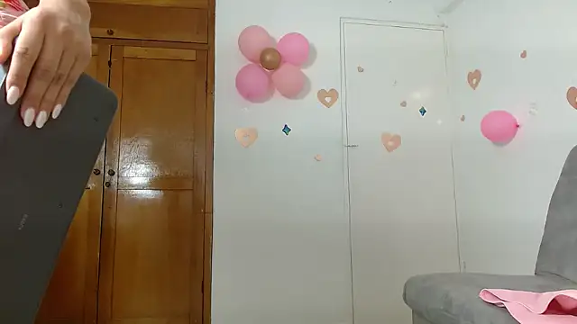 Baby Lovehot 1 online show from July 13, 2:31 pm