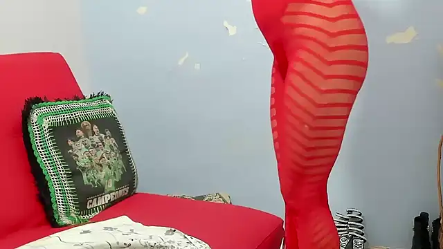 Snapshot of Latin_Mature975 chatting on November 13, 8:35 am Latin Mature975 online show from November 13, 8:35 am