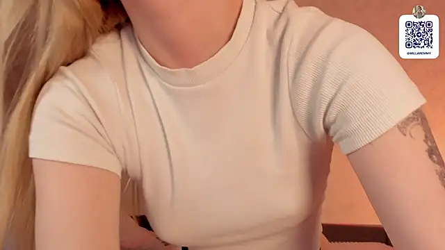 Snapshot of milla_remmy chatting on March 12, 10:50 pm milla remmy online show from March 12, 10:50 pm