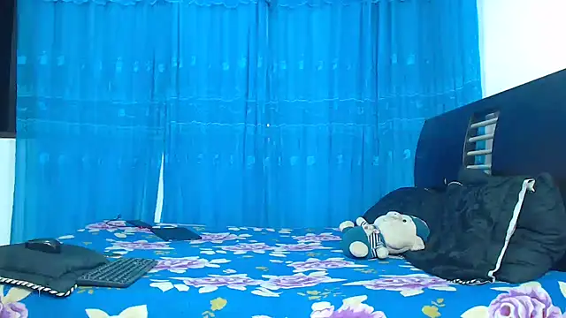 Hot Sharks  online show from October 16, 10:27 am