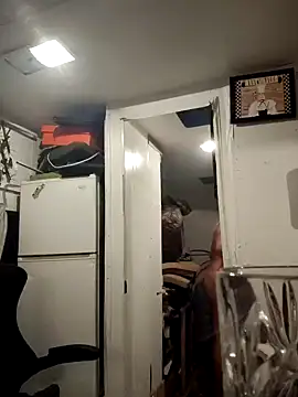 allissonw13 online show from December 5, 7:27 am