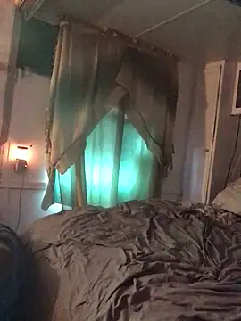 allissonw13 online show from February 6, 5:09 pm