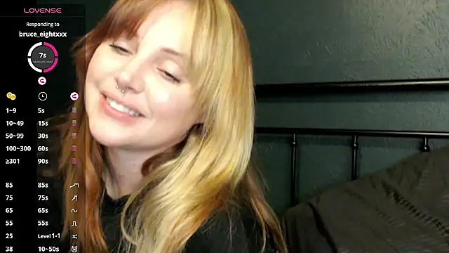 Snapshot of Blaze_Baby chatting on February 23, 5:01 am Blaze Baby online show from February 23, 5:01 am