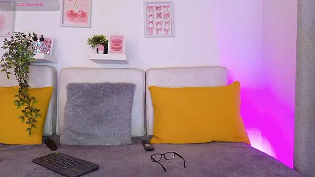 Malka Burning online show from March 20, 8:03 pm