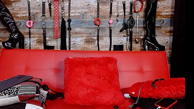 slave Rubi online show from December 28, 10:25 am