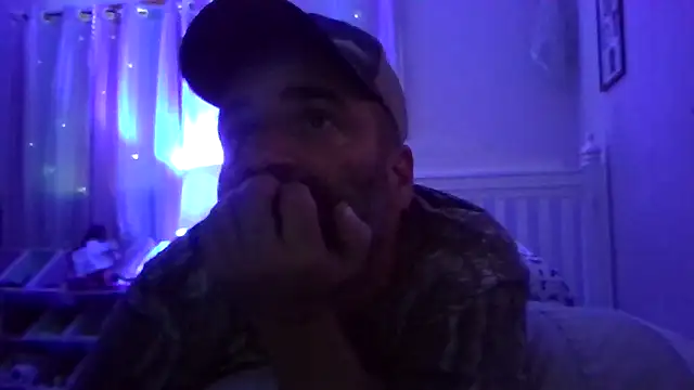scottyir1585 online show from August 6, 10:55 pm