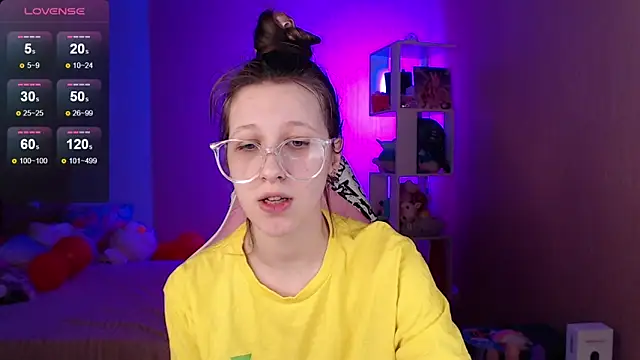 ur kitty   online show from March 4, 12:55 pm