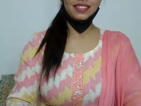 sparkling queen online show from December 4, 4:05 pm