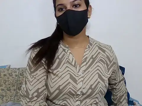 sparkling queen online show from December 10, 4:38 pm