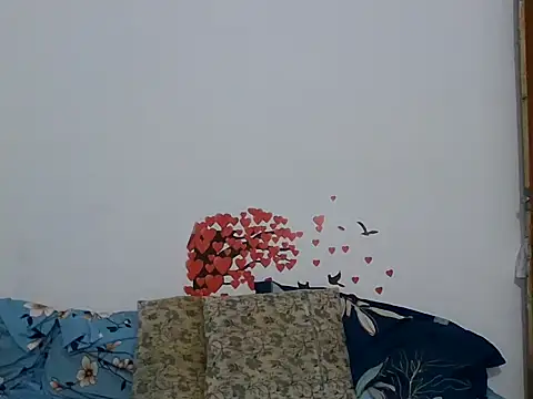 sparkling queen online show from December 18, 8:31 am