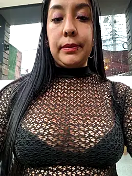Snapshot of Bella_keny chatting on May 7, 5:40 pm Bella keny online show from May 7, 5:40 pm