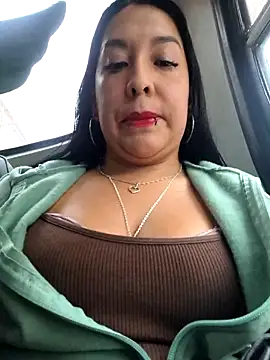 Snapshot of Bella_keny chatting on June 1, 3:25 pm Bella keny online show from June 1, 3:25 pm