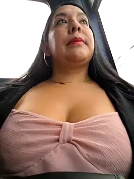 Snapshot of Bella_keny chatting on June 15, 7:05 pm Bella keny online show from June 15, 7:05 pm