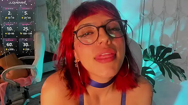 Snapshot of cute_hollywood chatting on September 21, 8:21 pm cute hollywood online show from September 21, 8:21 pm