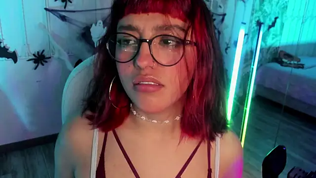 Snapshot of cute_hollywood chatting on November 2, 5:48 pm cute hollywood online show from November 2, 5:48 pm