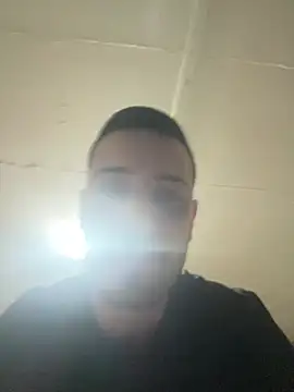 Snapshot of iltoscano95 chatting on May 19, 6:58 pm iltoscano95 online show from May 19, 6:58 pm