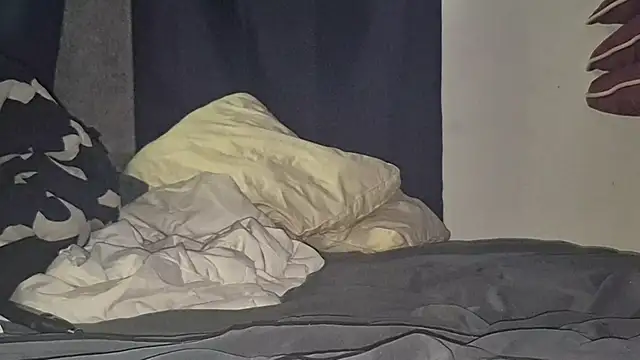 Snapshot of suzyswallowsxxx704 chatting on November 15, 6:59 pm suzyswallowsxxx704 online show from November 15, 6:59 pm