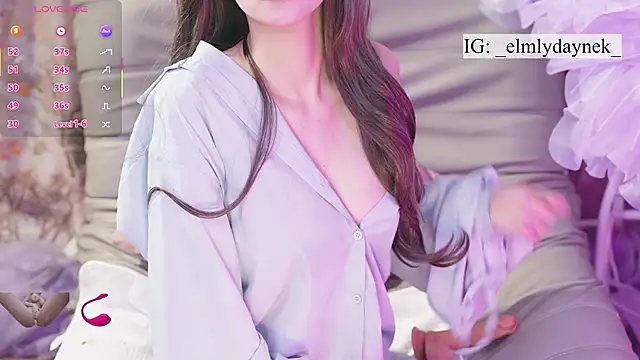 Snapshot of Anytoly chatting on October 24, 9:17 am Anytoly online show from October 24, 9:17 am