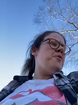 Snapshot of velvetta_ chatting on December 6, 7:21 am velvetta online show from December 6, 7:21 am