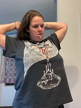 Snapshot of velvetta_ chatting on December 27, 6:20 pm velvetta online show from December 27, 6:20 pm