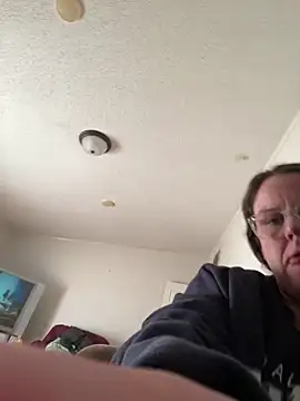 Snapshot of velvetta_ chatting on January 9, 1:45 pm velvetta online show from January 9, 1:45 pm