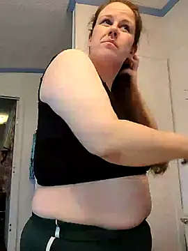 Snapshot of velvetta_ chatting on February 8, 8:21 pm velvetta online show from February 8, 8:21 pm