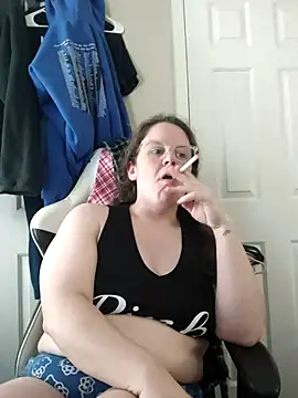 Snapshot of velvetta_ chatting on March 1, 2:44 pm velvetta online show from March 1, 2:44 pm