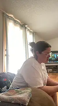 Snapshot of velvetta_ chatting on March 8, 8:25 pm velvetta online show from March 8, 8:25 pm