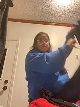 Snapshot of velvetta_ chatting on March 23, 5:21 am velvetta online show from March 23, 5:21 am