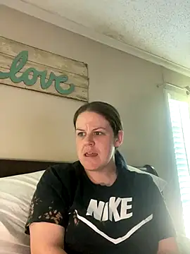 Snapshot of velvetta_ chatting on September 13, 3:12 pm velvetta online show from September 13, 3:12 pm