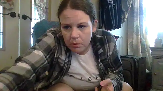 Snapshot of velvetta_ chatting on October 21, 6:08 pm velvetta online show from October 21, 6:08 pm