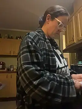 Snapshot of velvetta_ chatting on November 30, 3:43 am velvetta online show from November 30, 3:43 am