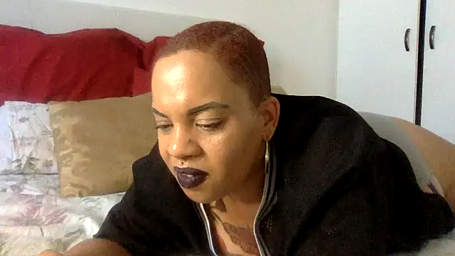 Snapshot of Rose_Gold_0503 chatting on December 7, 3:08 pm Rose Gold 0503 online show from December 7, 3:08 pm