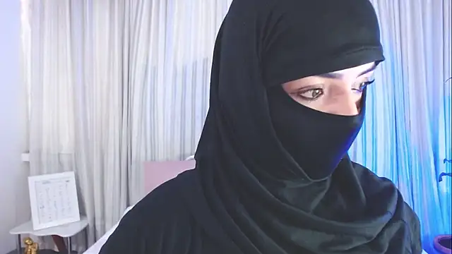 Snapshot of Uzra_hayed chatting on October 23, 7:56 pm Uzra hayed online show from October 23, 7:56 pm