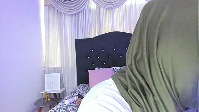 Uzra hayed online show from February 14, 3:53 pm