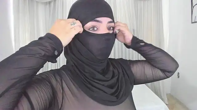 Snapshot of Uzra_hayed chatting on May 27, 3:09 pm Uzra hayed online show from May 27, 3:09 pm