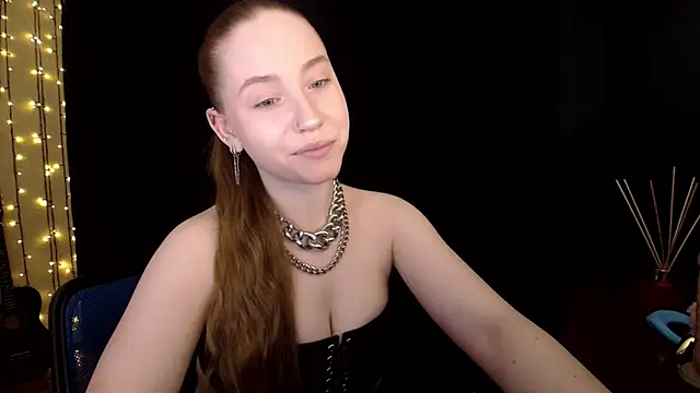 SindiWatsoon online show from March 21, 2:09 pm