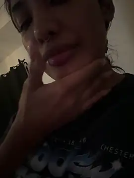 Snapshot of VictoireFeller chatting on May 23, 3:34 am VictoireFeller online show from May 23, 3:34 am