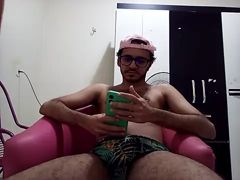 Snapshot of NerdJunior chatting on December 31, 2:08 am NerdJunior online show from December 31, 2:08 am