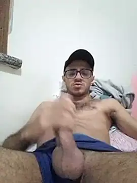 Snapshot of NerdJunior chatting on August 2, 4:22 am NerdJunior online show from August 2, 4:22 am