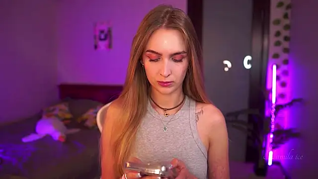 Kamila icee online show from September 21, 7:15 pm